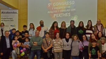 V Congreso ASFAPE sobre enfermedad de Perthes. Foto de grupo.