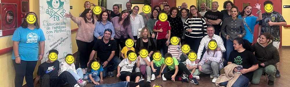 Grupo de familias de ASFAPE en la convivencia 2025 en el CREER de Burgos