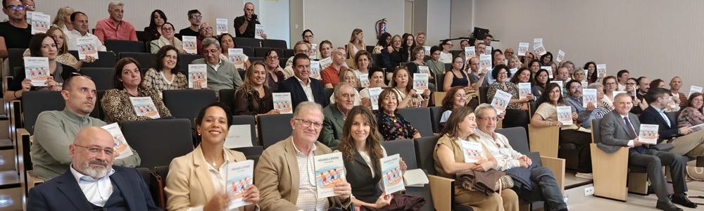 Asitentes a la presentación del libro Hablamos de Perthes